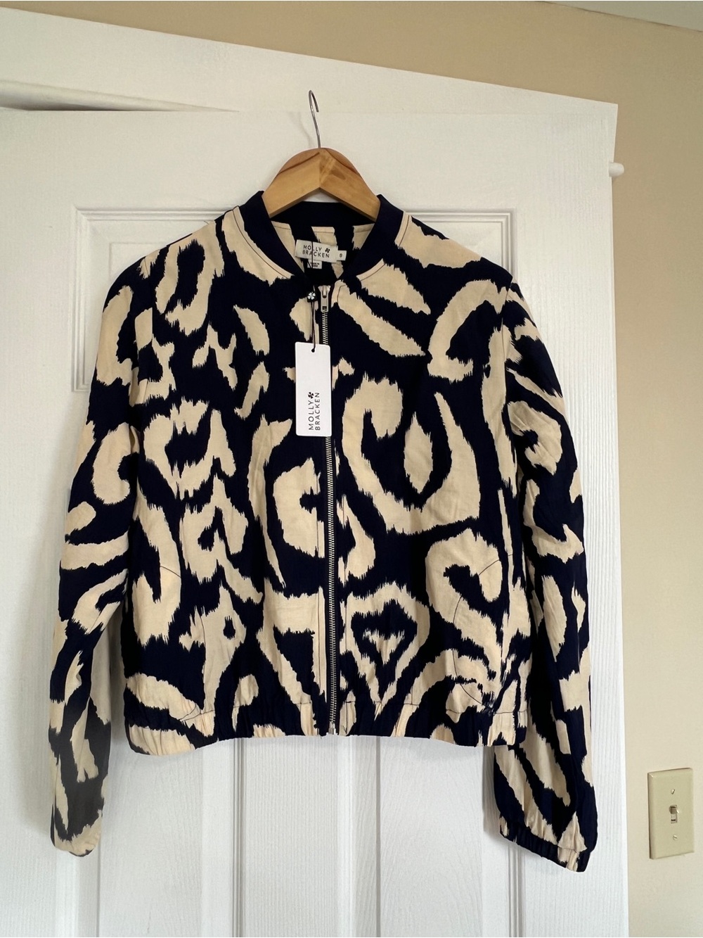 NWT Molly Bracken Navy and Cream Abstract-print Bomber Jacket